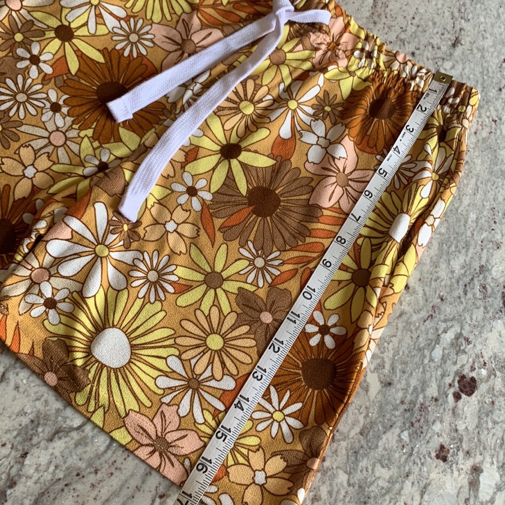 Retro Floral Design Pull on Lounge Shorts - Picture 7 of 10